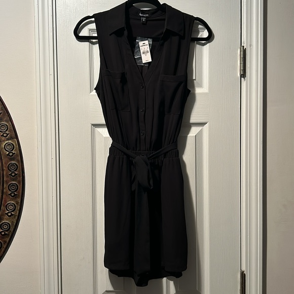 🖤NWT Express Portafino Black Sleeveless Romper Shorts Tie Waist - Picture 9 of 16